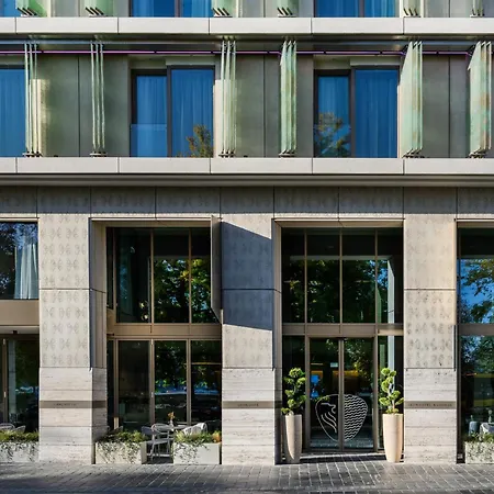 ホテル Leon & Lounge 4*