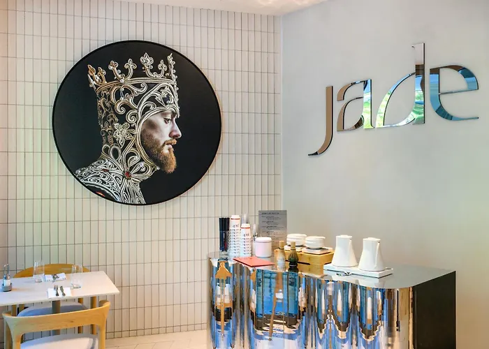 Leon & Lounge ホテル