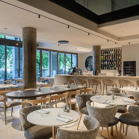 Leon & Lounge فندق