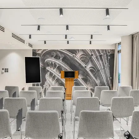 Leon & Lounge Hotel 4*