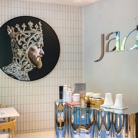 Leon & Lounge فندق