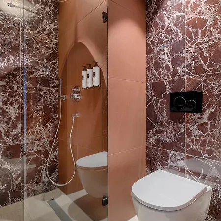 Leon & Lounge Hotel 4*