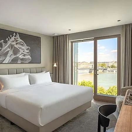 Leon & Lounge 4* Budapest