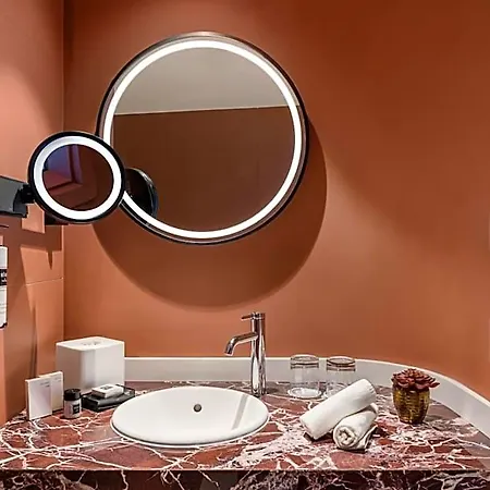 Leon & Lounge Hotel 4*