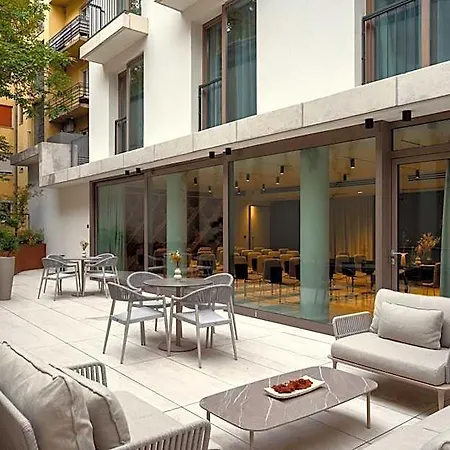 Leon & Lounge 4*