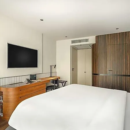 Leon & Lounge Hotel