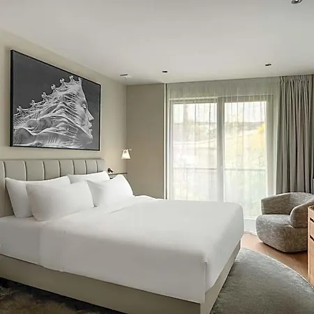 Leon & Lounge Hotel