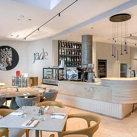 Leon & Lounge 4*