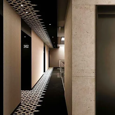 Leon & Lounge 4*