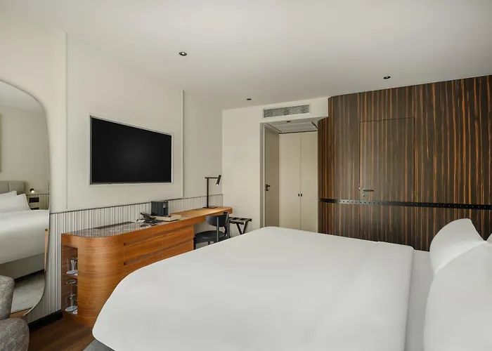 Leon Hotel&lounge 4*