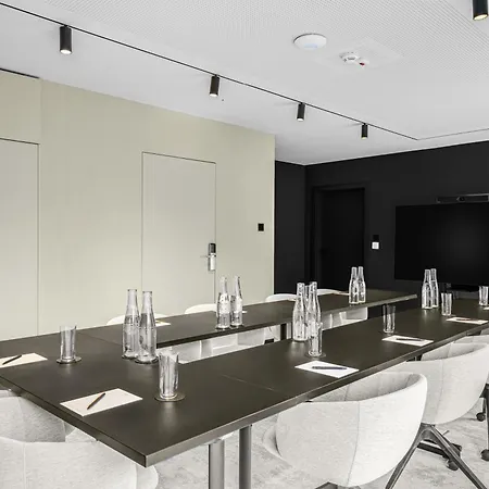 Leon & Lounge 4* Budapest